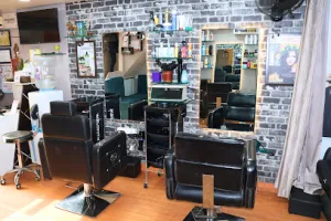 The 7th Wave Studio and Academy | makeup classes in pune
