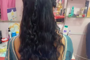 Vaishnavi Beauty Parlour