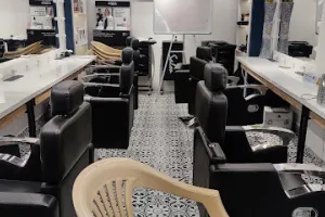Aroma Womens Beauty Parlour &amp; Training Institute