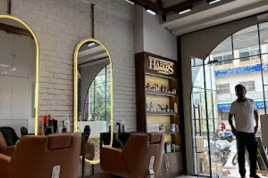 Habibs Hair And Beauty Salon Akola