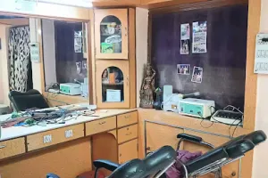 Roshni Beauty Parlour and Clinic