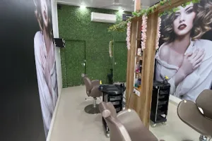 Hair Palace Unisex Salon