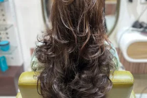 GIRJA'S SALON - GARKHEDA