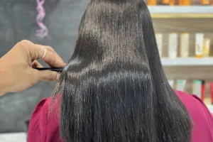 GIRJA'S SALON.BEED BYPASS