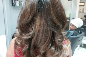 Tress And Beauty Salon