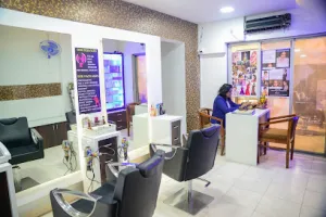 KOMAL SALON &amp; AESTHETIC CLINIC