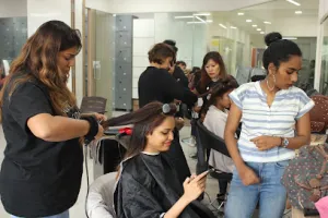 Kapils Academy Of Hair &amp; Beauty