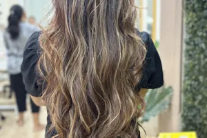 Aura Beauty Salon And Academy