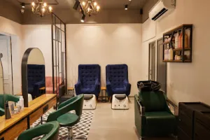 Himanshu Pal Salon And Academy