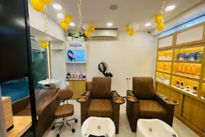 Locks &amp; Lustre - Salon &amp; Academy