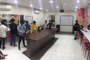 Javed Habib Hair &amp; Beauty Academy