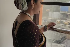 MEERA Beauty parlour