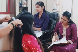 Prajakta Beauty Parlour