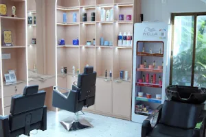 Pavanii Beauty Salon And Academy