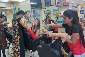Pearl Beauty Salon &amp; Academy