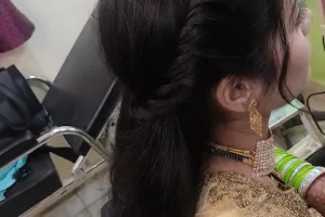 New look Dulhan beauty parlor