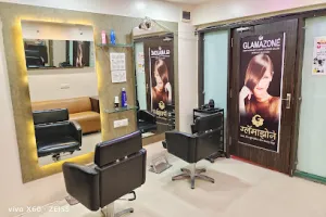 Glamazone Unisex Salon