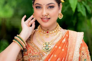 Makeupartist kishori Salunkhe