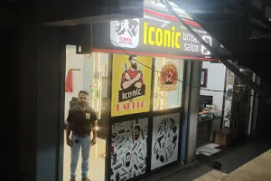 ICONIC UNISEX SALON