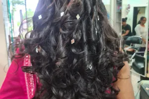 Shraddha Hair Beauty Spa and Makeup .