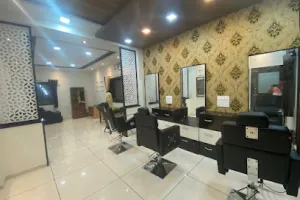 INFINITY BEAUTY PARLOUR