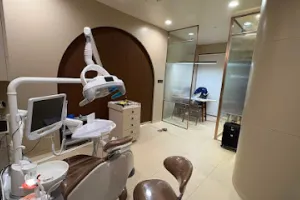 S AKUDE’s PRECISSION DENTAL CARE