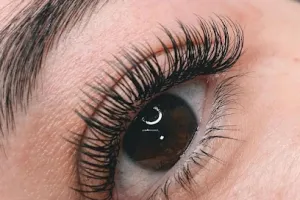 Natural Brows Academy and Beauty Clinic