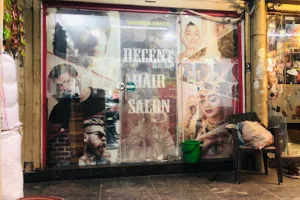Decent unisex salon