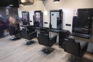 The Salon - Best Beauty Salon for Ladies | Hair Treatment Services | Professional Makeup Salon in Vadodara