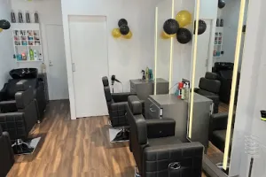 Revish- The Unisex Salon