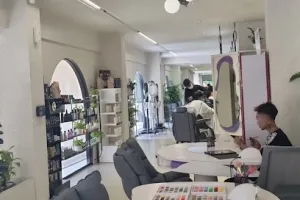 𝗦𝘁𝘆𝗹𝗼𝗿𝗶𝗮 𝗨𝗻𝗶𝘀𝗲𝘅 𝗛𝗮𝗶𝗿 𝗦𝘁𝘂𝗱𝗶𝗼 &amp; 𝗟𝗼𝘂𝗻𝗴𝗲 - Biggest Salon/Professional Hair Salon/Best Unisex Hair Salon in Vadodara