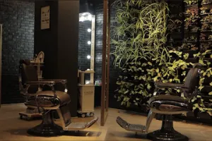 Meera's Glam Station