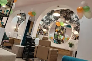 M R Salon by Mital Rajput
