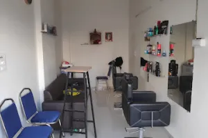 Majestic hair salon