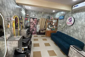 Manarsh Beauty salon