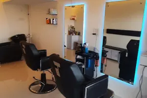 Magic Mirror The Hair Salon
