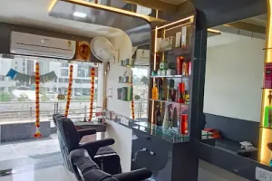 NILL'S HAIR SALON