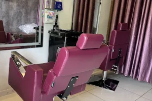 Divine beauty salon