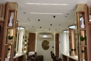 Classic cut salon