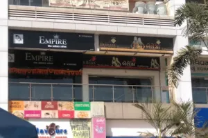 Empire the unisex salon -Best Hair Cut &amp; Hair Spa in Bhavnagar |Top Beauty Parlour &amp; Salon |Top Unisex Salon in Bhavnagar