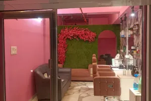 DHINGLI BEAUTY STUDIO