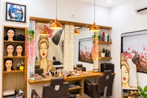 Navya Beauty care &amp; classes