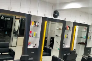 Veerlow Hair Salon
