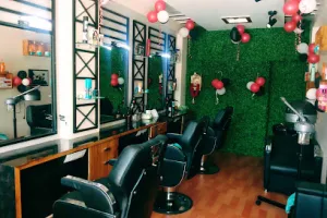 Royal Salon
