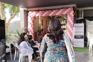 Repanzel Salon - AV Road