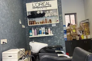 BLUSH UNISEX SALON &amp; MAKEUP STUDIO