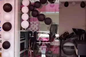 Krishna Men's Salon