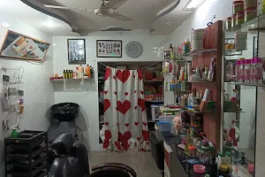 Naaz beauty parlour