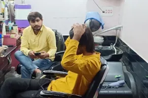 Dev Family Salon