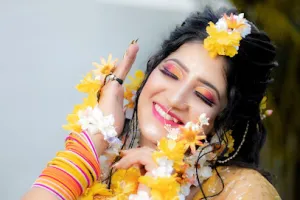 Rose Makeovers Beauty World &amp; Academy- Beauty Parlour Classes |Bridal Makeup &amp; Hair Artist |Rental Costumes Gandhidham